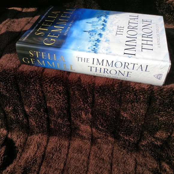 New "The Immortal Throne" Hardback Book - Picture 4 of 5